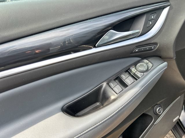 Used 2022 Buick Enclave Premium AWD/4WD image 31