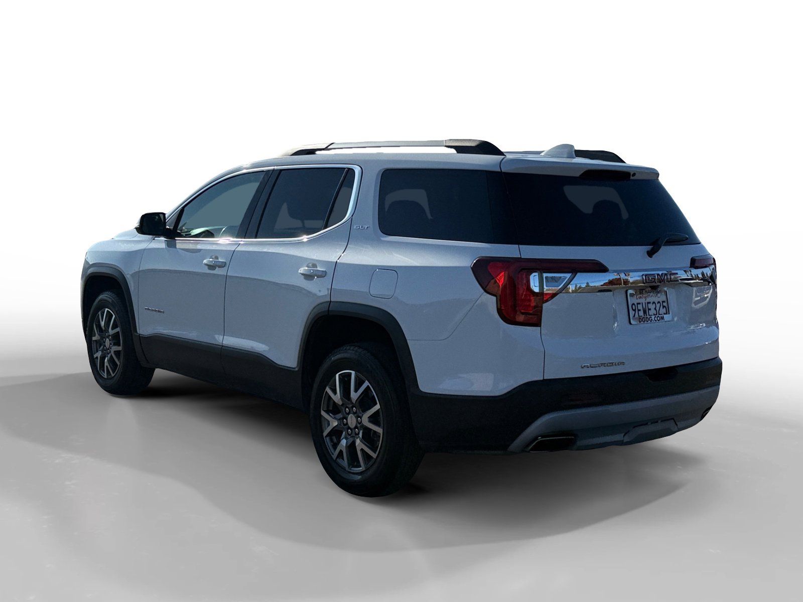Used 2023 GMC Acadia SLT image 3
