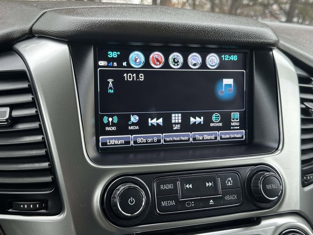 Used 2020 Chevrolet Suburban Premier w/ Premier 6.2L Value Package image 19