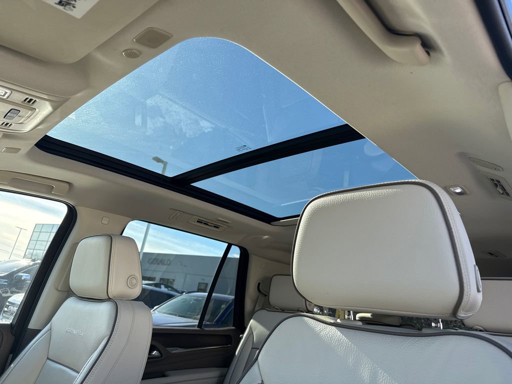 Used 2022 GMC Yukon Denali w/ Max Trailering Package image 28