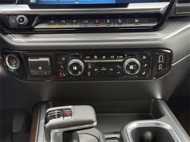 Used 2024 Chevrolet Silverado 1500 High Country w/ Technology Package image 22
