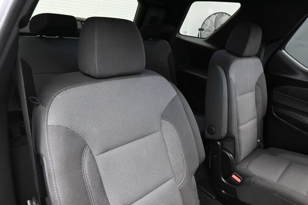Used 2023 Chevrolet Traverse LT FWD image 38
