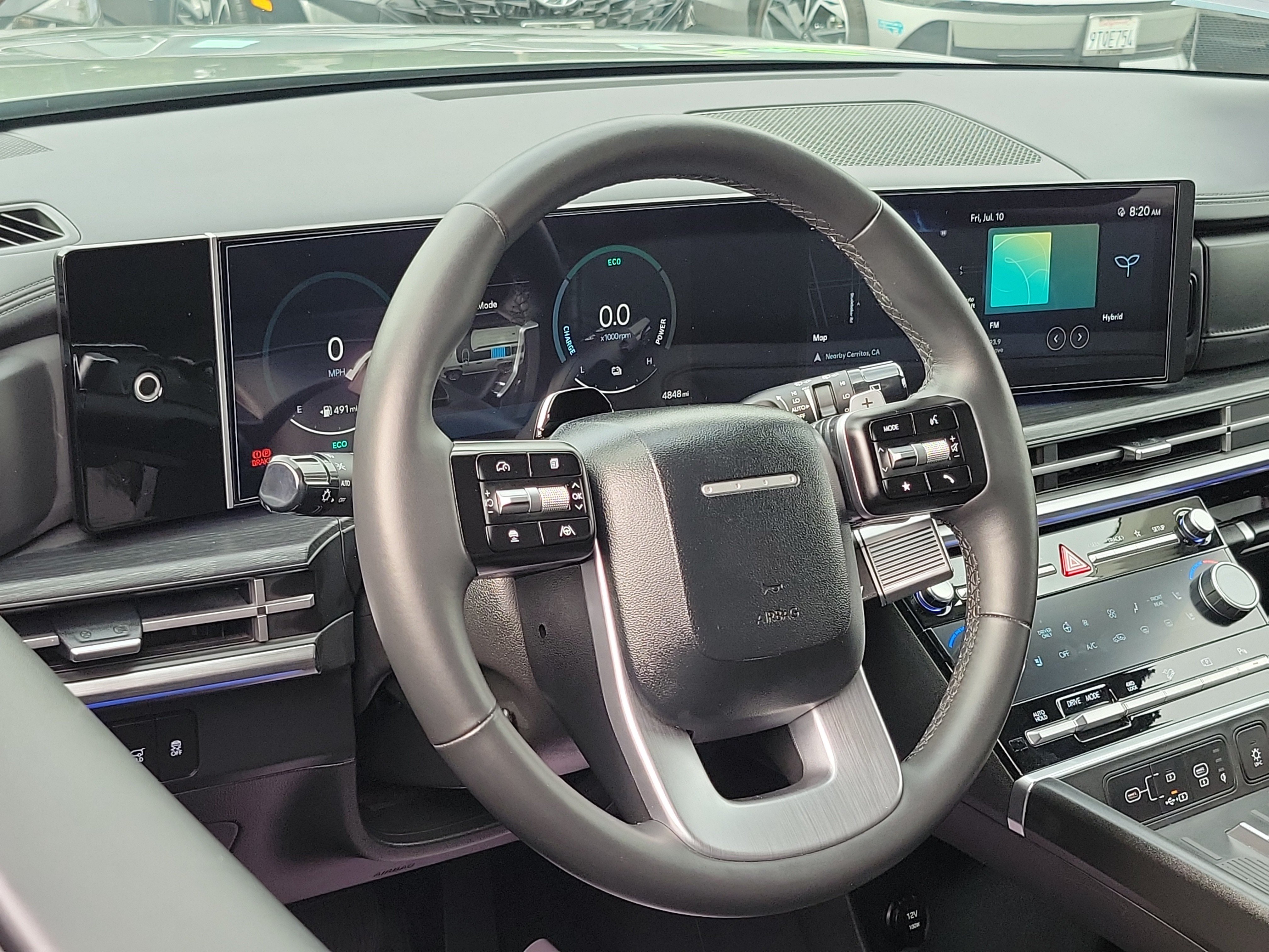 Certified 2025 Hyundai Santa Fe Limited AWD/4WD image 9