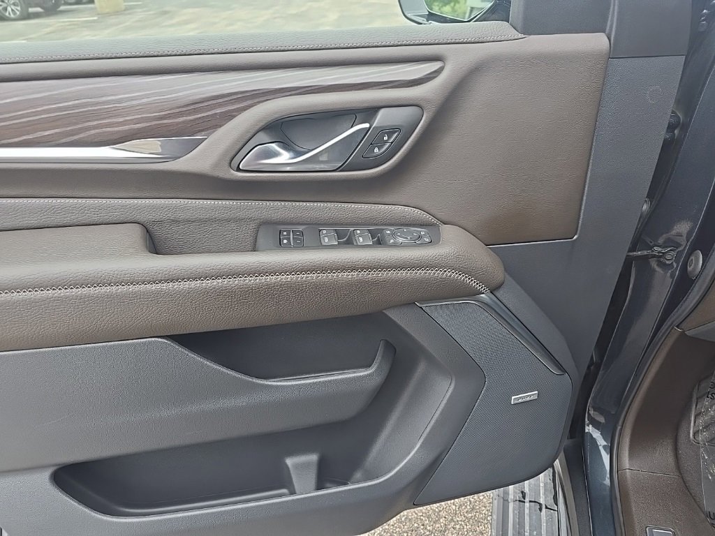 Used 2022 GMC Yukon Denali w/ Denali Premium Package image 15