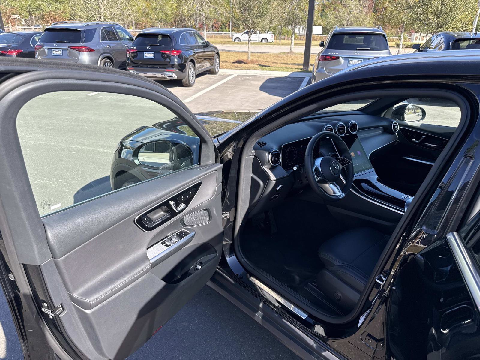 Used 2025 Mercedes-Benz GLC 300 image 19