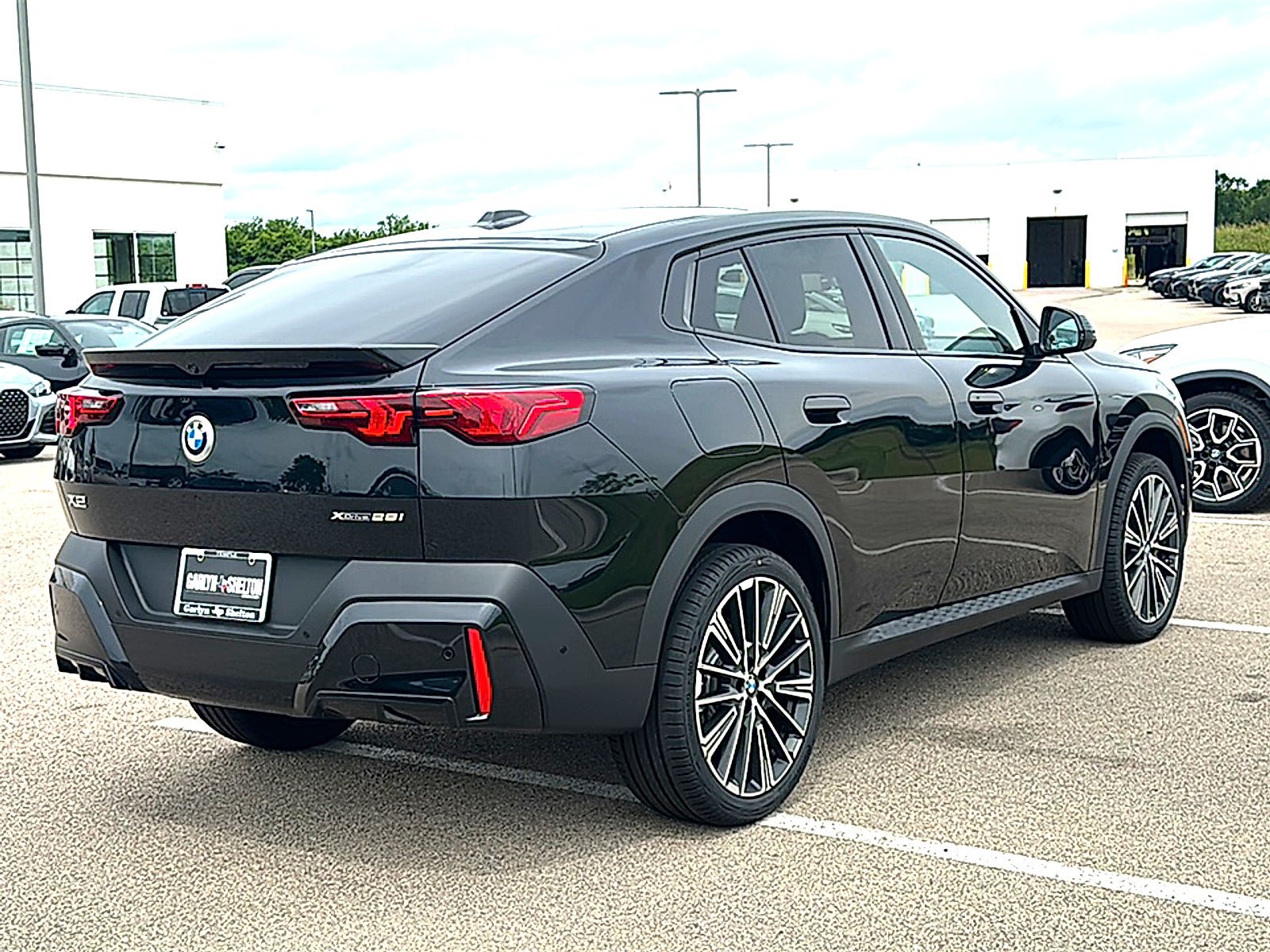 New 2026 BMW X2 xDrive28i w/ Technology Package AWD/4WD image 8