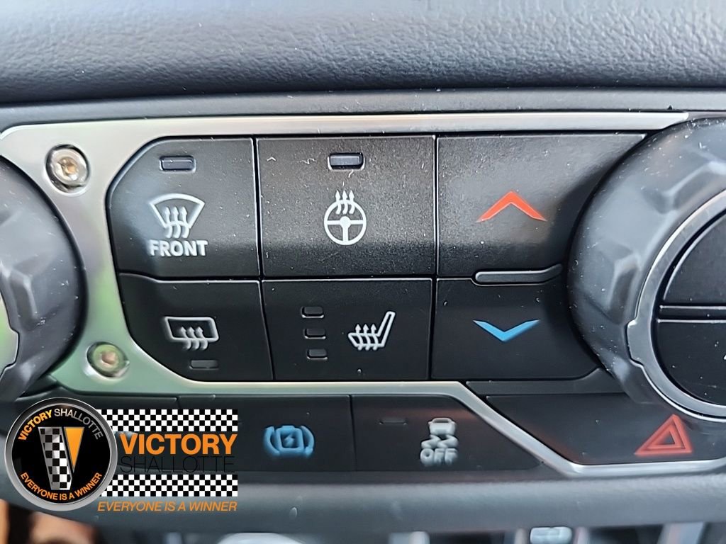 Used 2025 Jeep Wrangler Sahara 4xe image 8