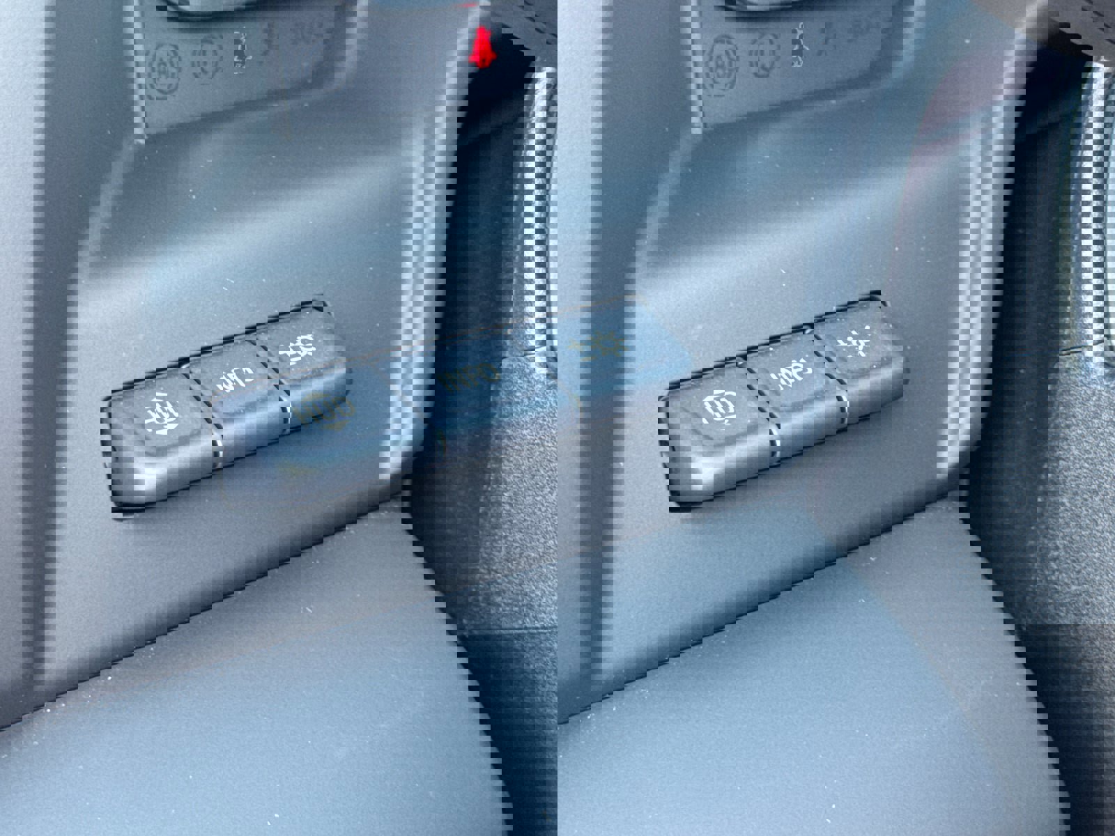 New 2025 GMC Sierra 2500 AT4 w/ AT4 Premium Plus Package image 24