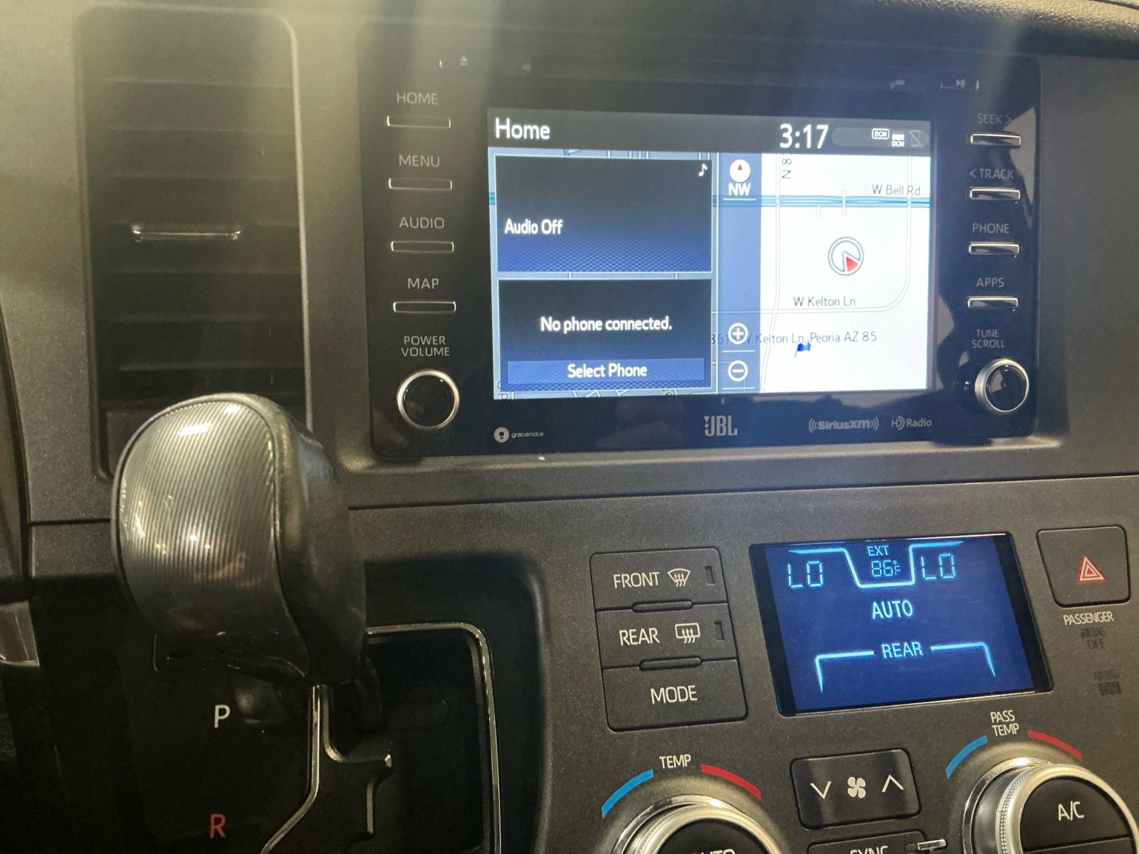 Used 2019 Toyota Sienna SE Premium w/ Carpet Mat Package AWD/4WD image 28