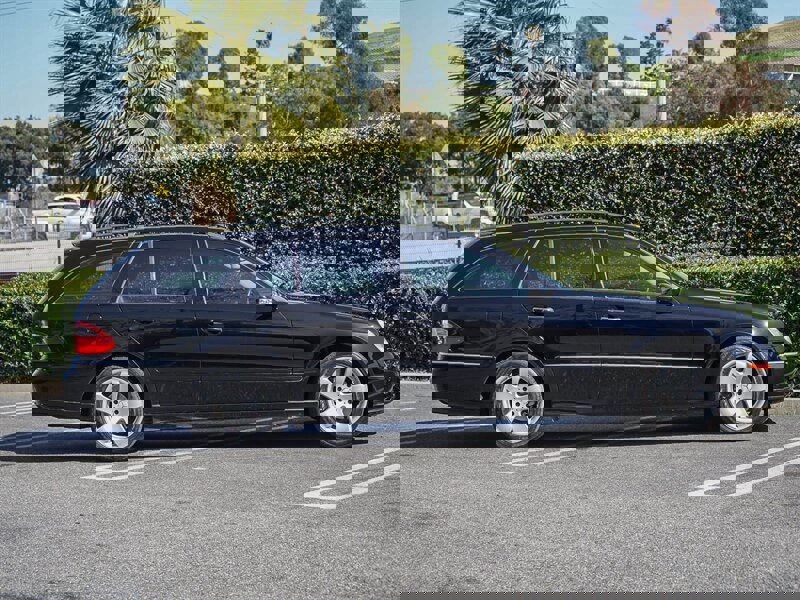 Used 2005 Mercedes-Benz E 500 4MATIC Wagon w/ Premium Pkg image 7