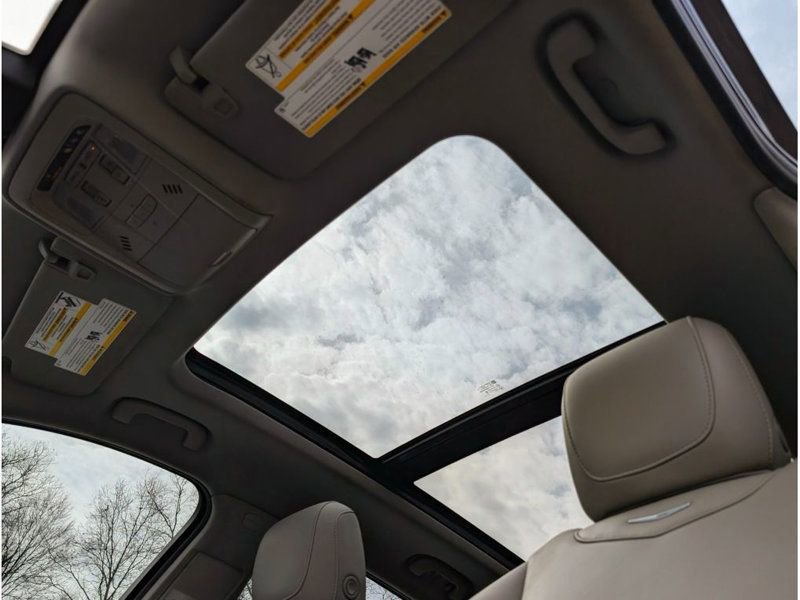 Used 2020 Cadillac XT4 Premium Luxury w/ Driver Awareness Package image 17