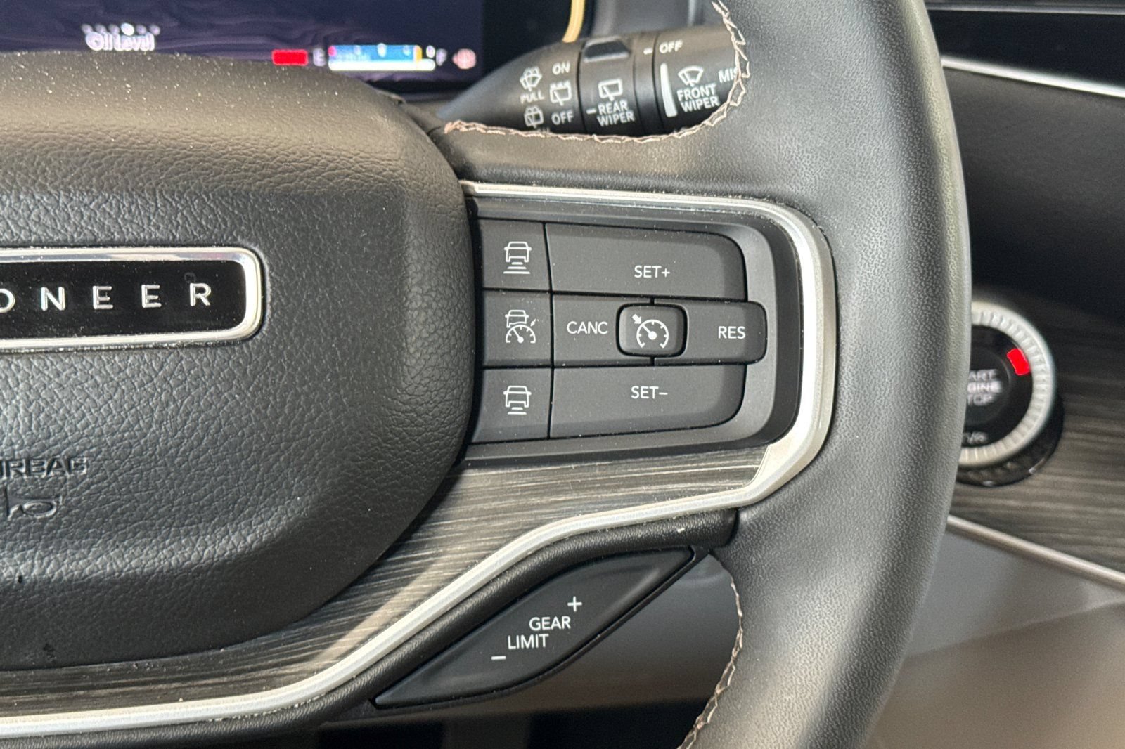 Used 2024 Jeep Wagoneer Series II AWD/4WD image 39