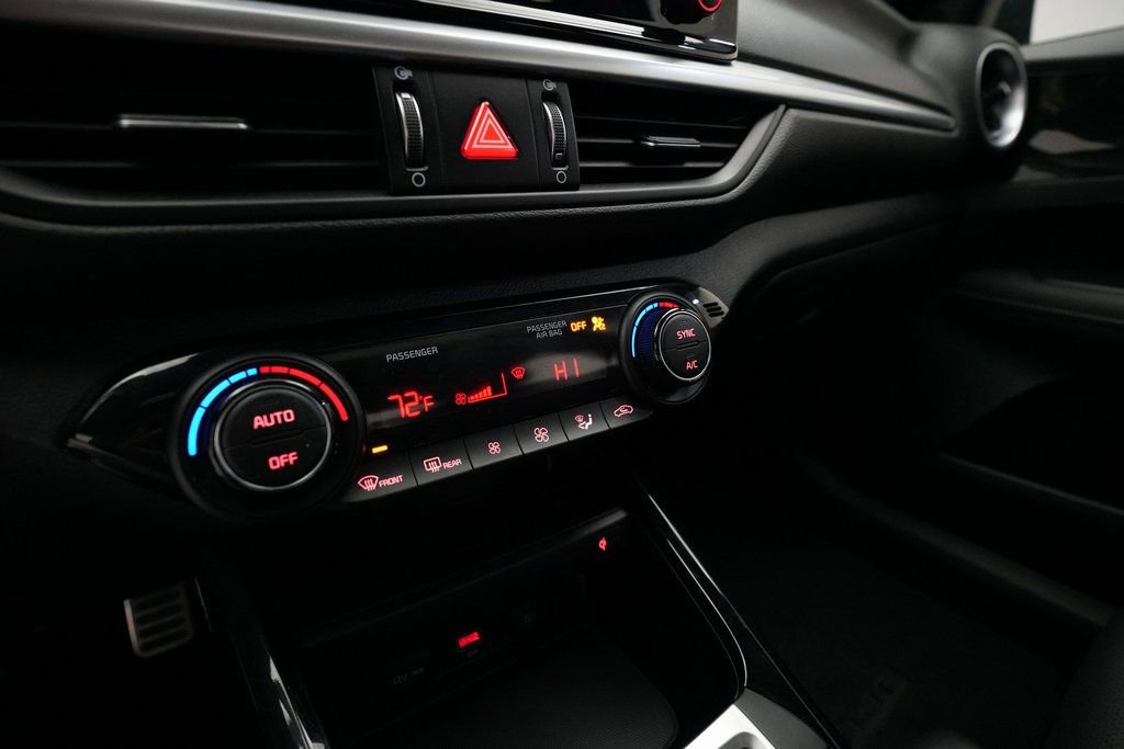 Used 2024 Kia Forte GT-Line w/ GT-Line Premium Package image 20