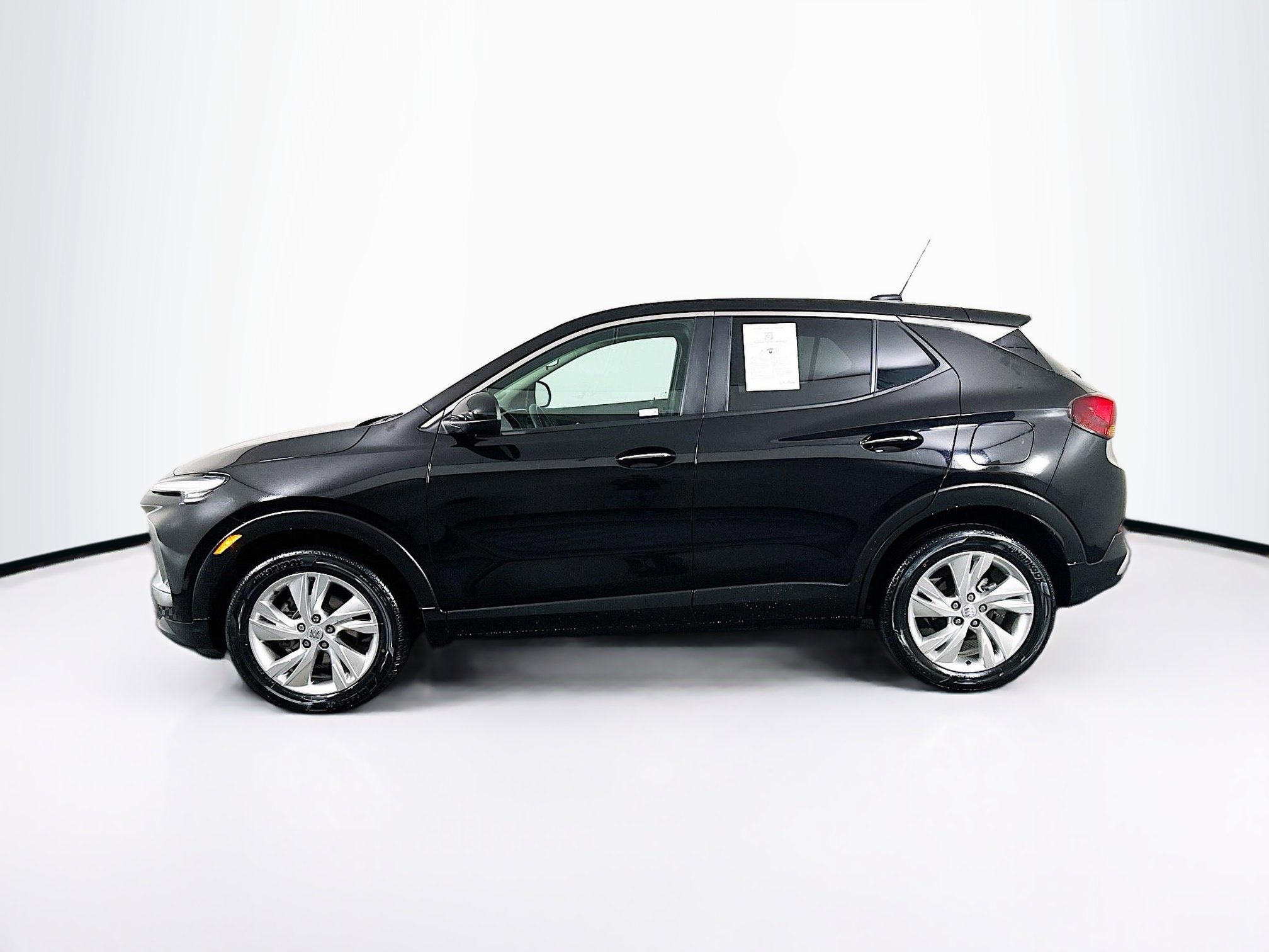 Used 2024 Buick Encore GX Preferred w/ Comfort Package image 4