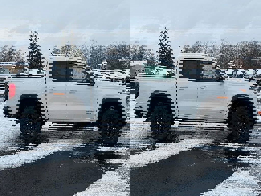 New 2026 GMC Canyon Elevation w/ Convenience Package image 8