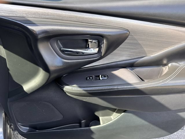 Used 2018 Nissan Murano SL w/ Moonroof Package AWD/4WD image 18