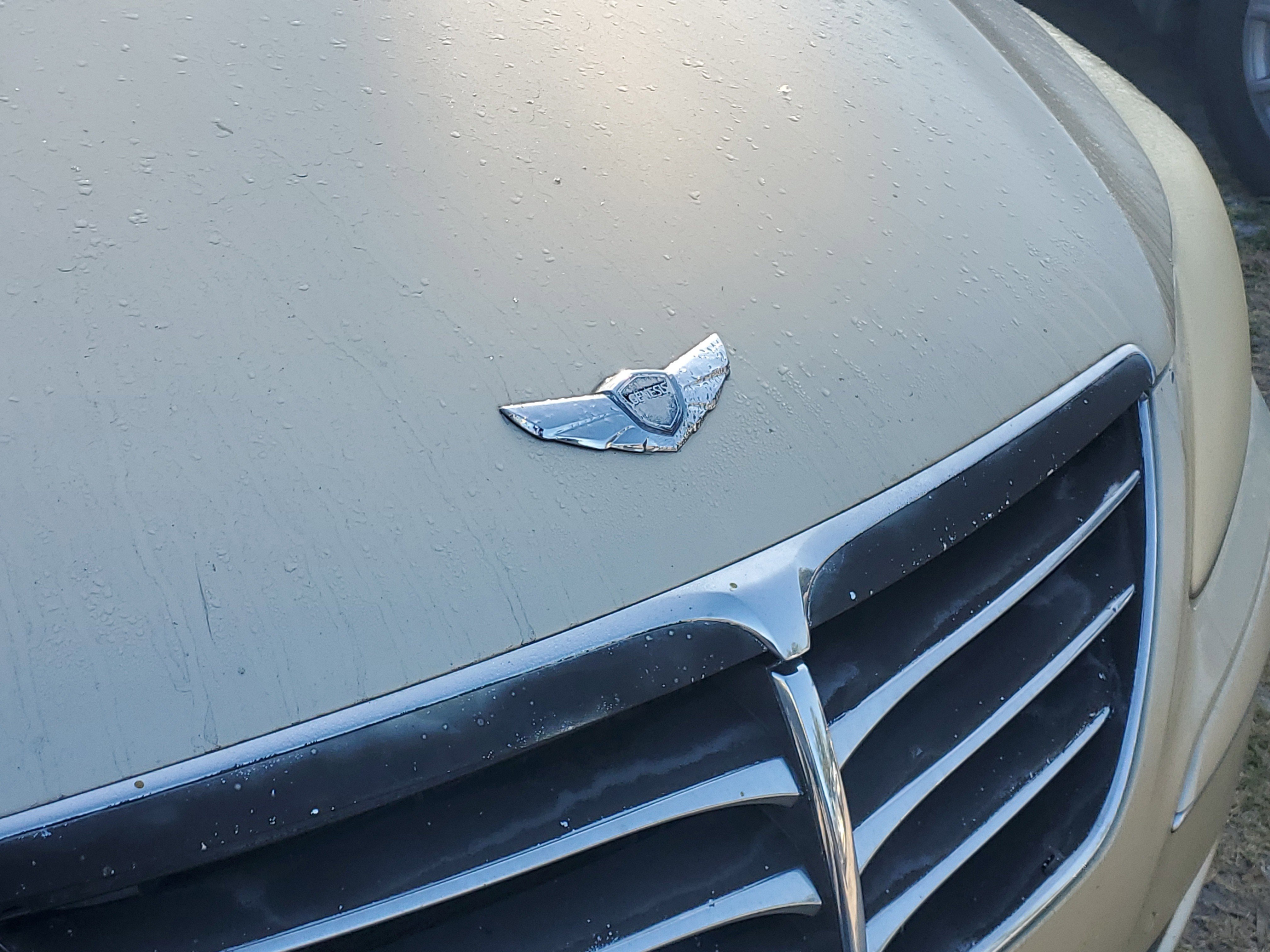 Used 2011 Hyundai Genesis 4.6 RWD image 3