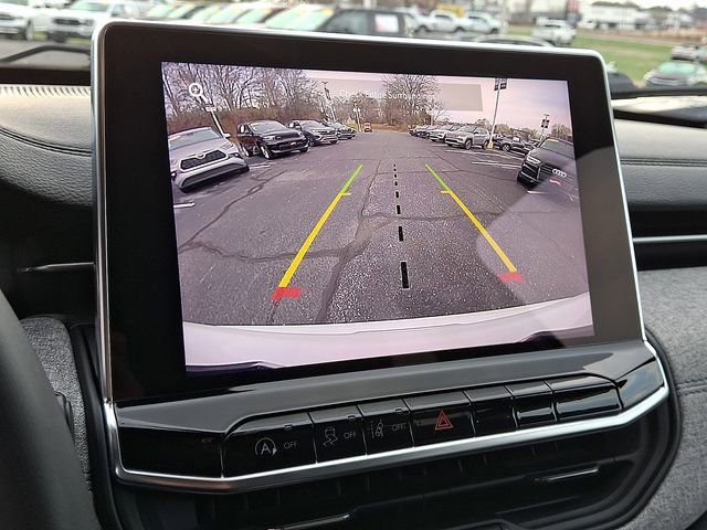 Used 2024 Jeep Compass Latitude image 19