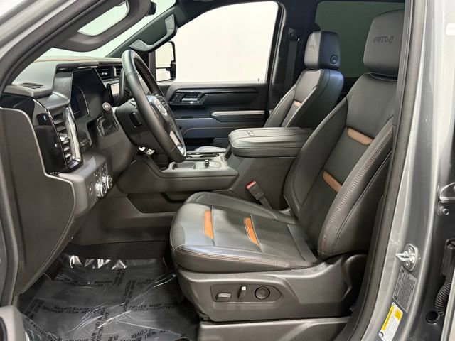 Used 2025 GMC Sierra 2500 AT4 w/ AT4 Premium Plus Package image 14