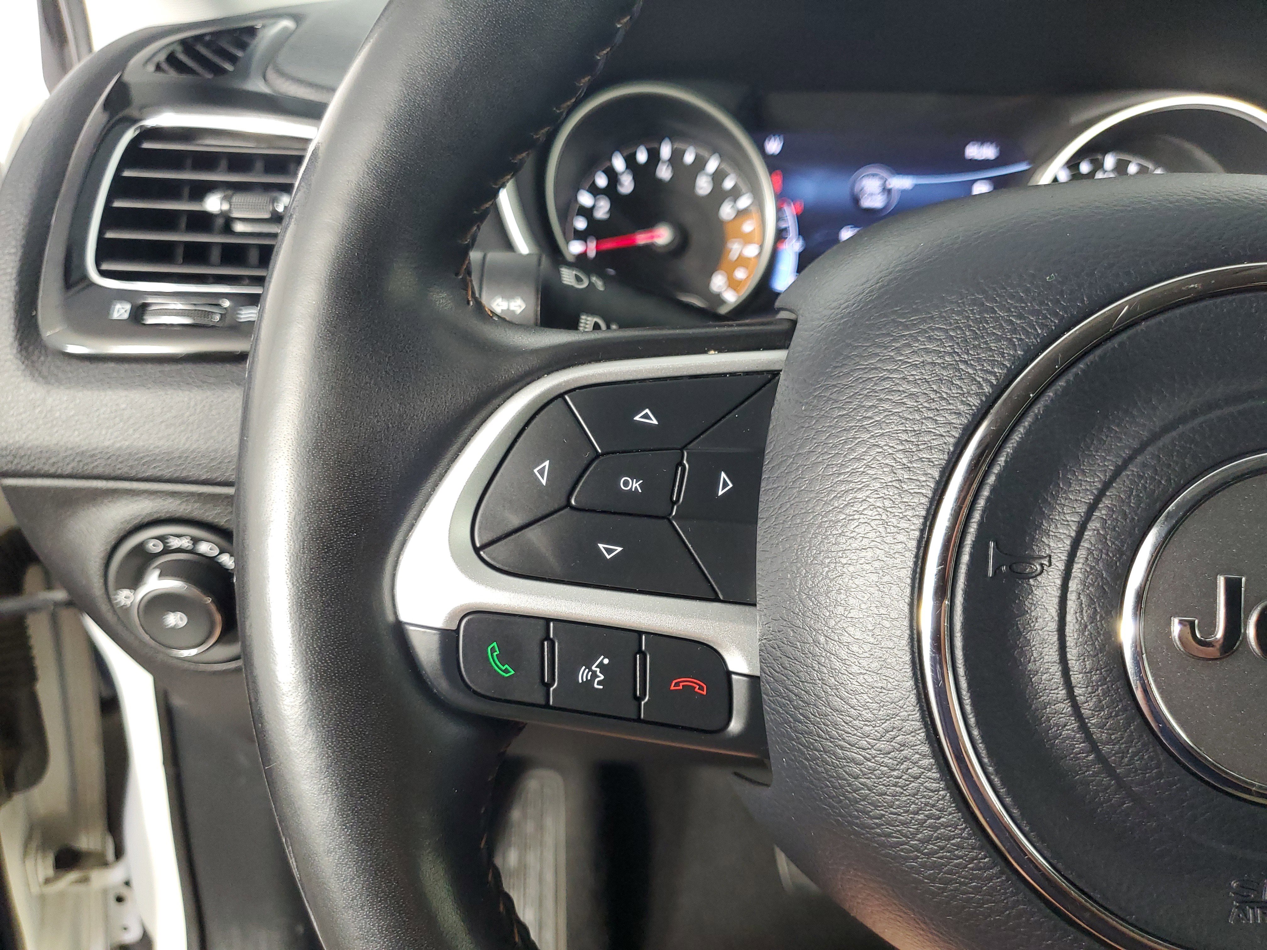 Used 2020 Jeep Compass Limited FWD image 24