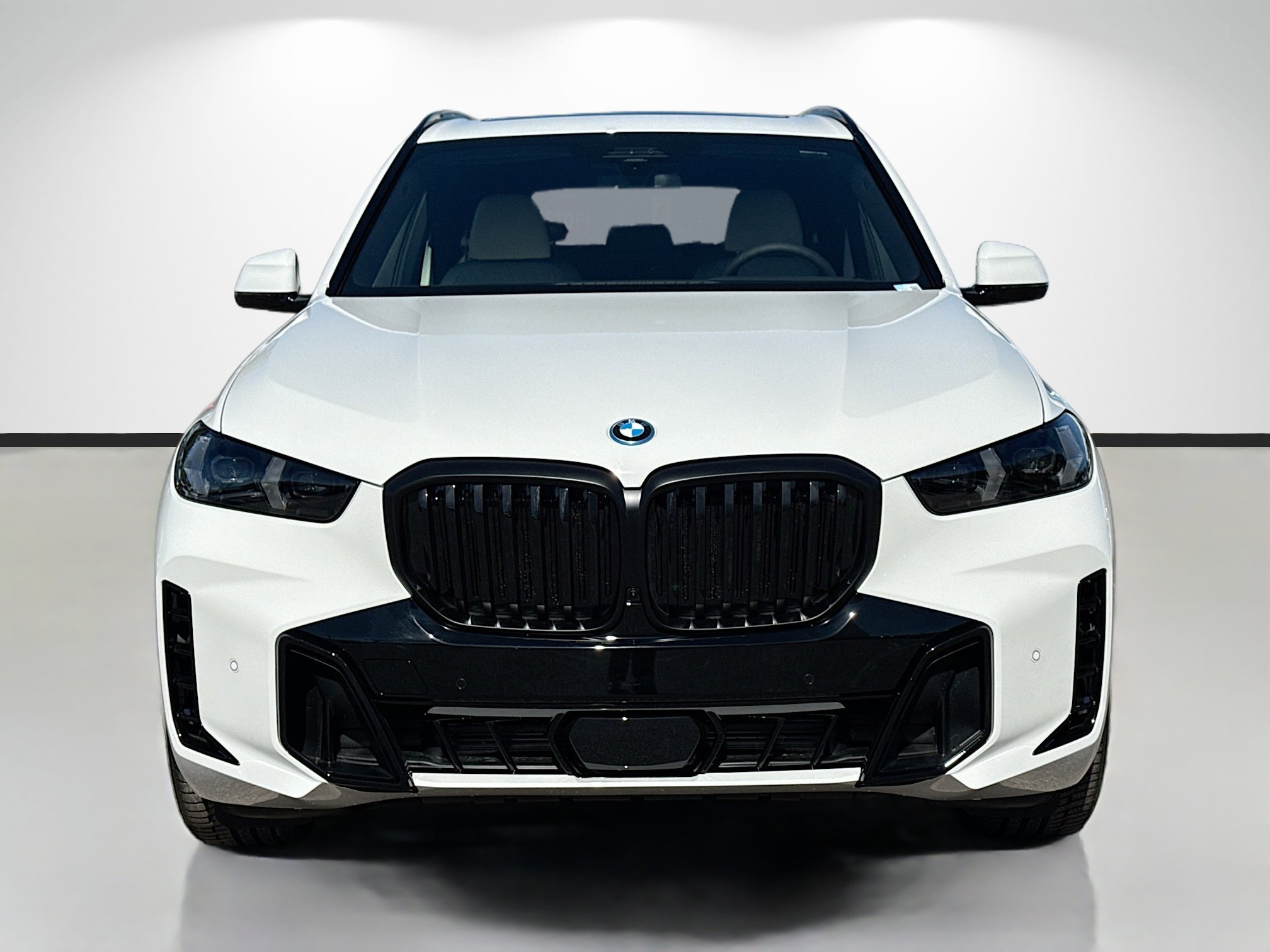 New 2026 BMW X5 xDrive50e w/ Executive Package image 8