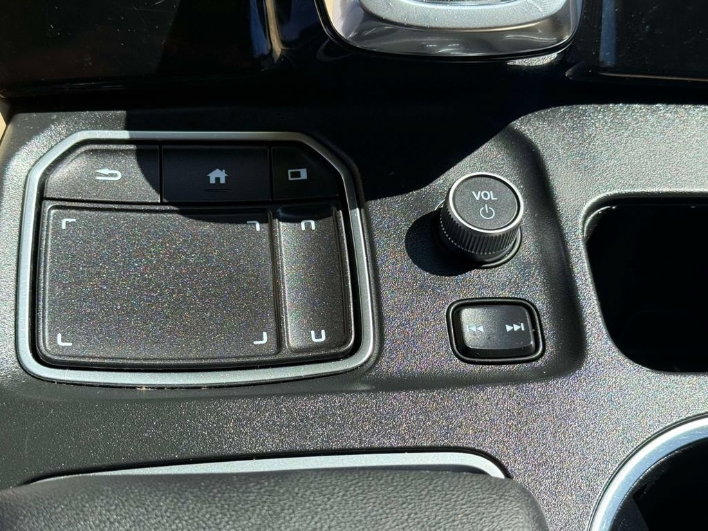 Certified 2024 Acura MDX w/ Advance Package AWD/4WD image 24