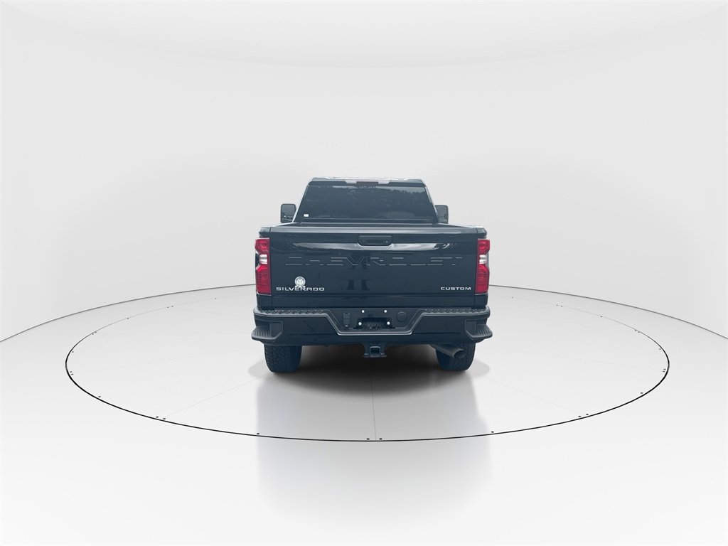 Used 2025 Chevrolet Silverado 2500 Custom image 7