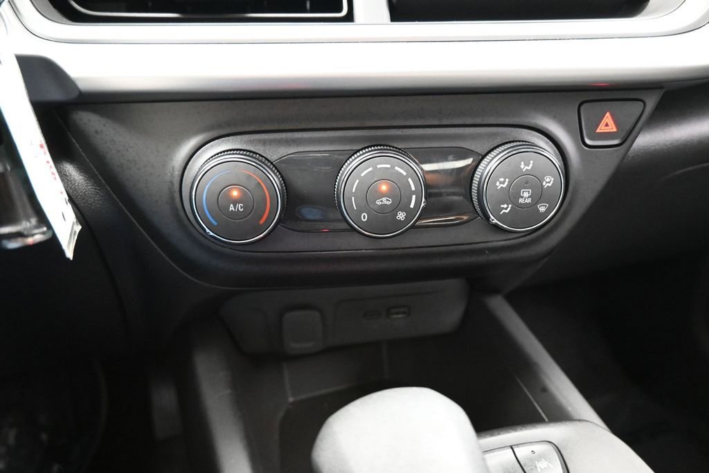 Used 2025 Chevrolet Trax LS FWD image 23