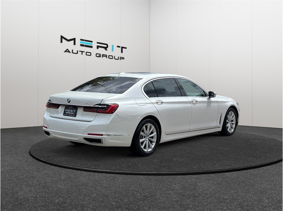 Used 2021 BMW 740i RWD image 9