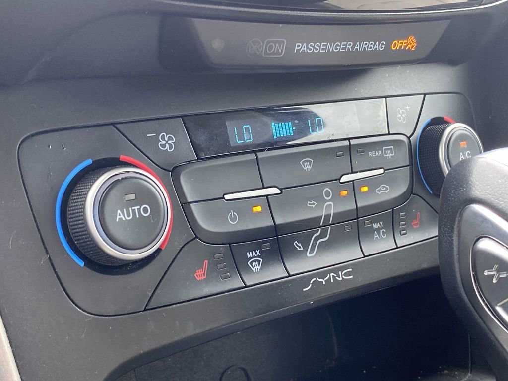 Used 2017 Ford Focus Titanium image 10