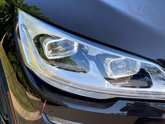 Certified 2023 Lincoln Aviator Black Label w/ Class IV Trailer Tow Package AWD/4WD image 3