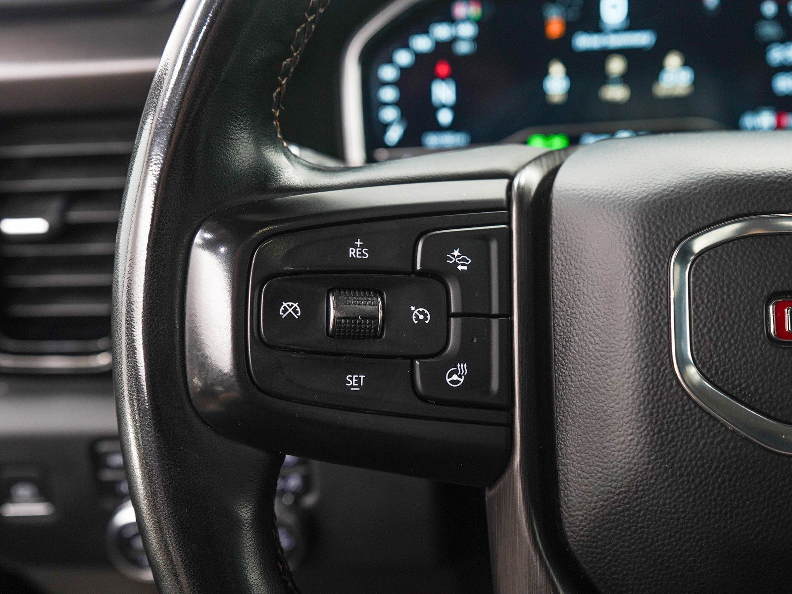 Used 2024 GMC Sierra 2500 AT4 w/ AT4 Premium Plus Package AWD/4WD image 27