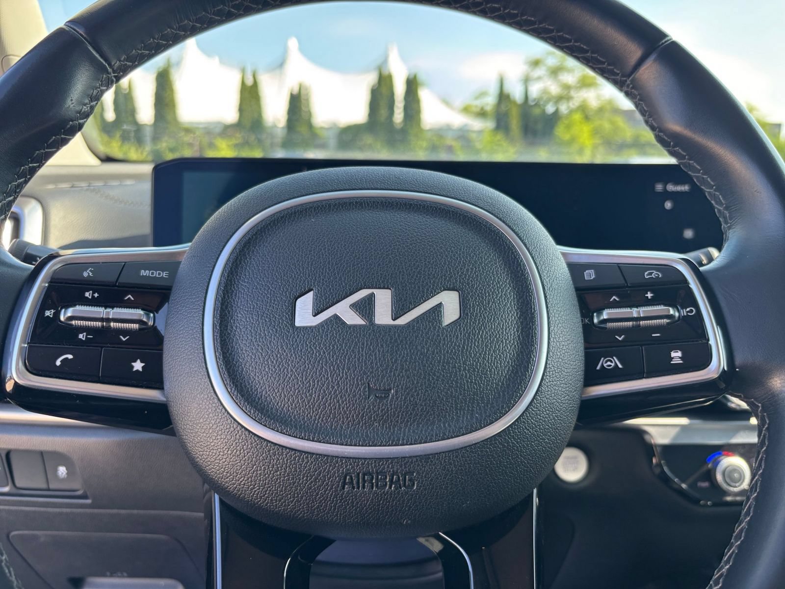Used 2024 Kia Sorento S FWD image 30