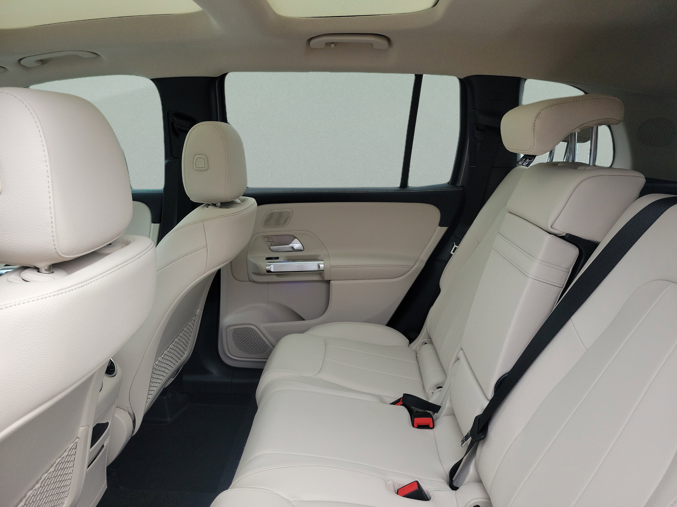 Certified 2026 Mercedes-Benz GLB 250 image 8