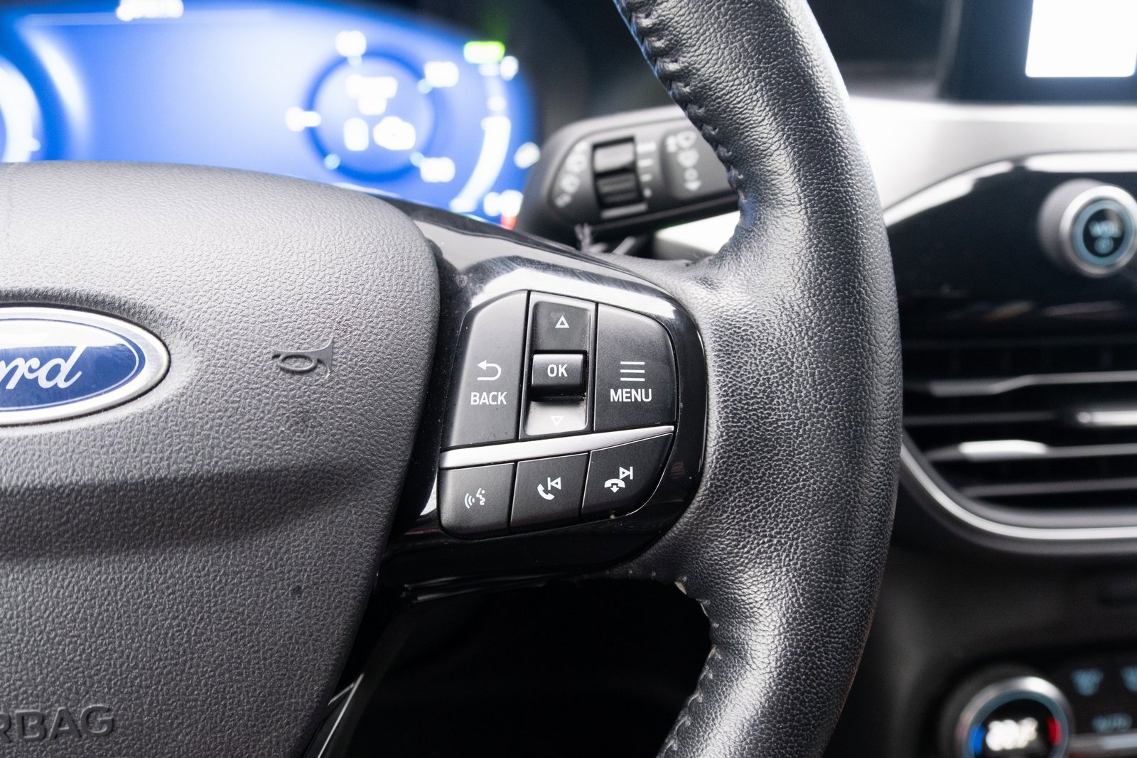 Used 2021 Ford Escape Titanium image 9