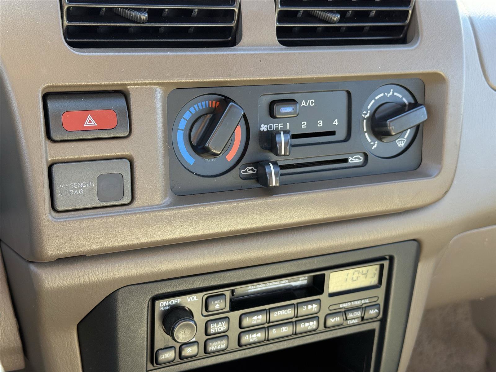 Used 1998 Nissan Frontier XE RWD image 21