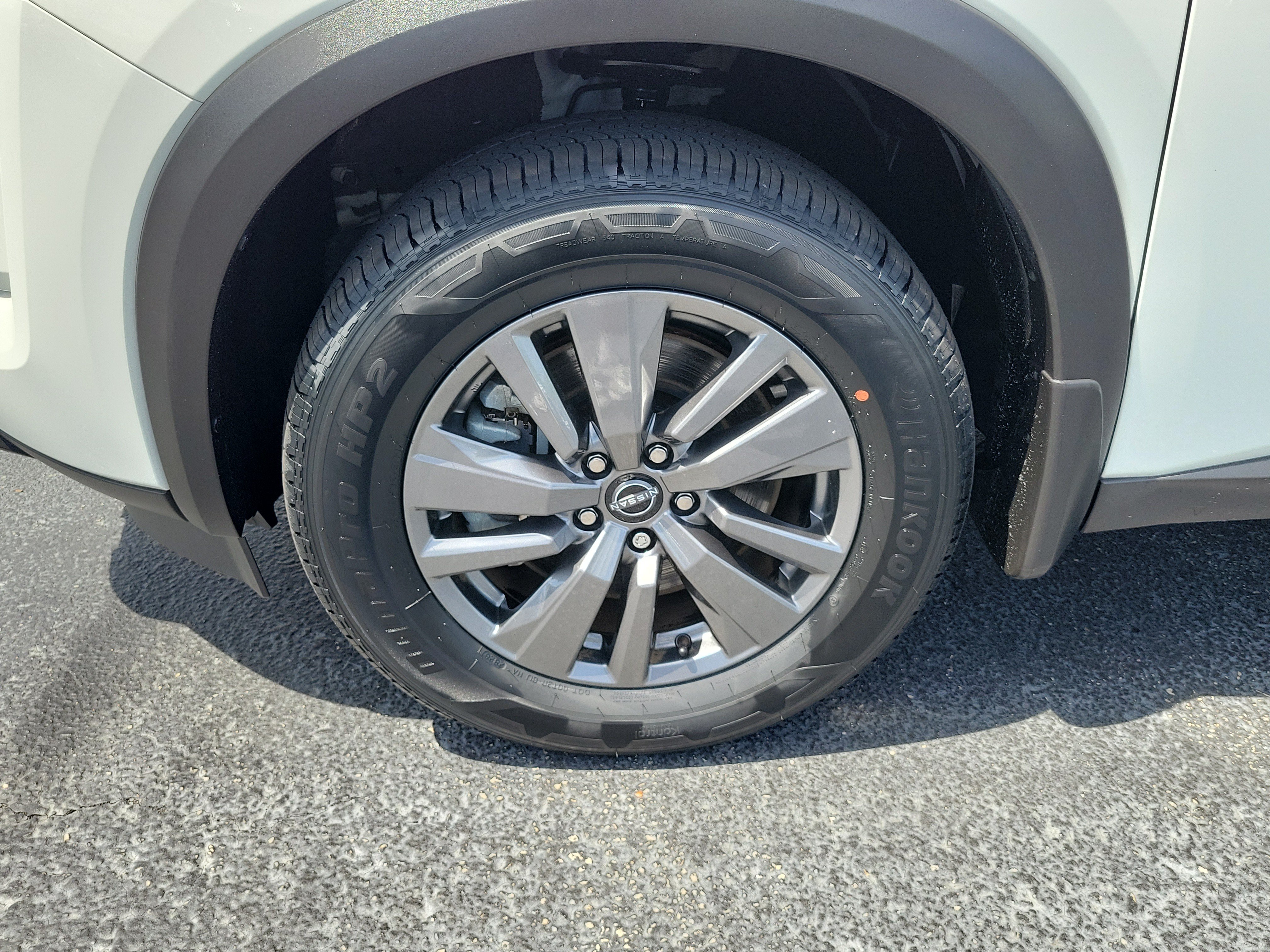 Used 2025 Nissan Pathfinder S FWD image 5