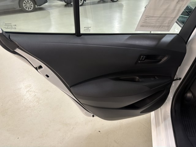 Used 2025 Toyota Corolla LE FWD image 23
