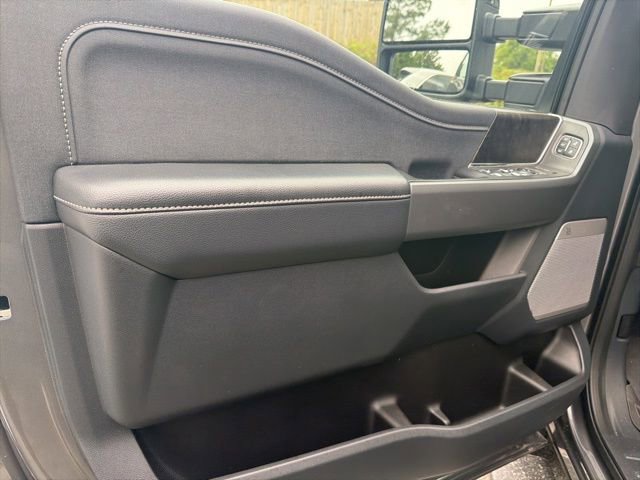 Used 2024 Ford F350 Lariat w/ Lariat Ultimate Package AWD/4WD image 25