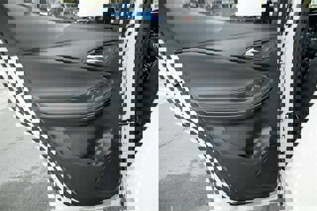 Used 2025 Buick Encore GX Avenir w/ Avenir Technology Package image 39