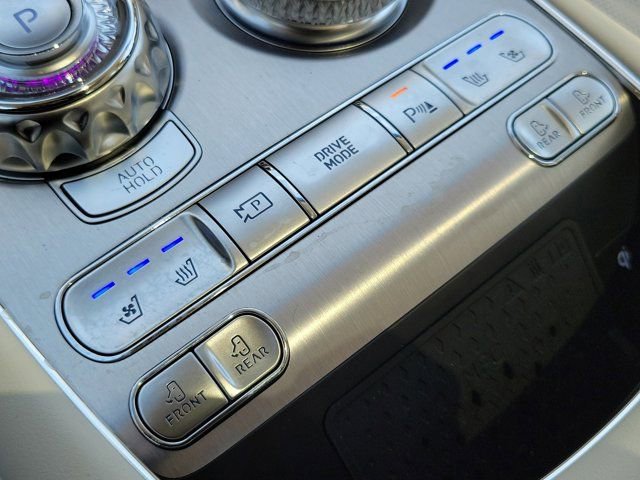 Used 2025 Genesis G90 3.5T image 39