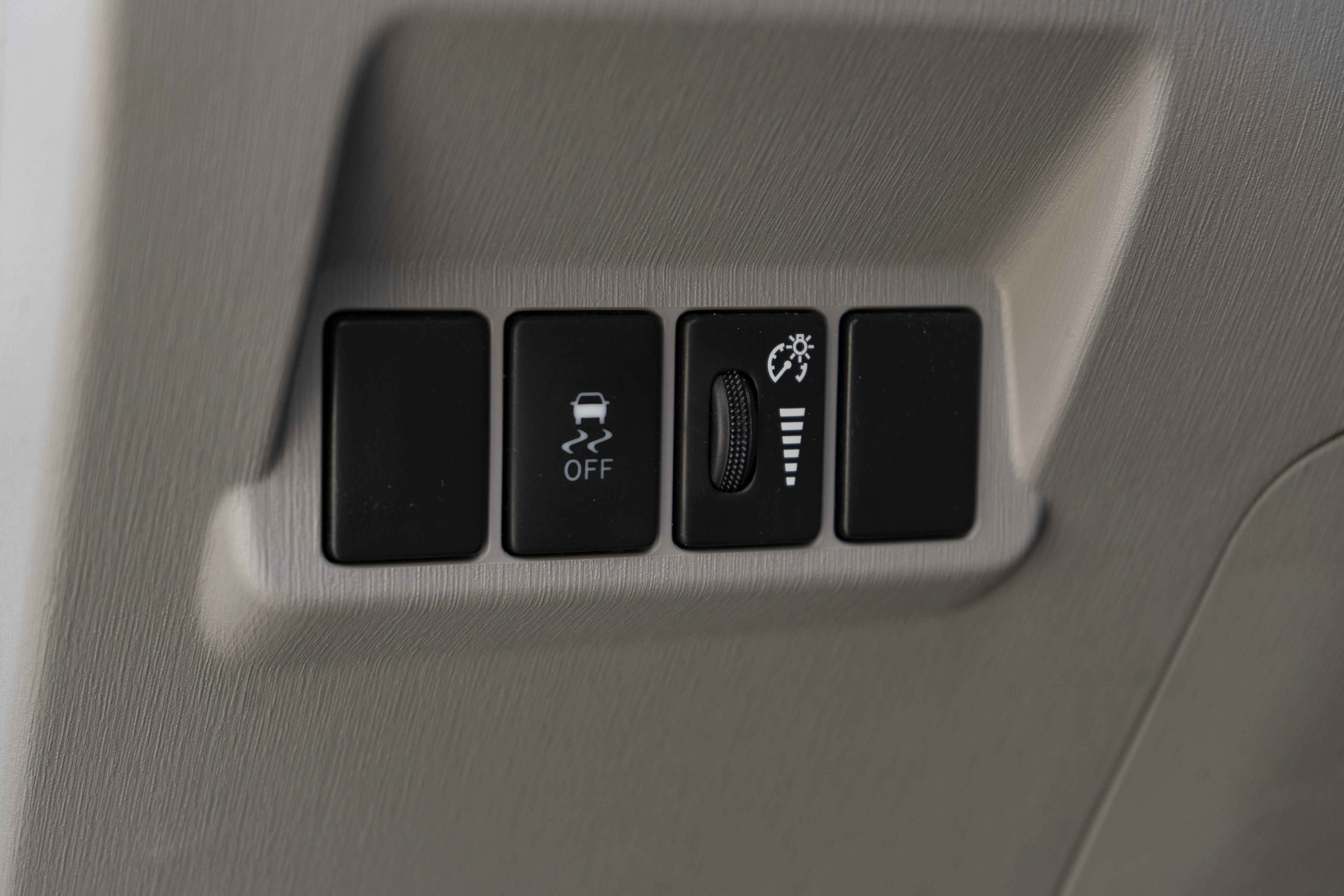 Used 2017 Toyota Prius V Three image 38