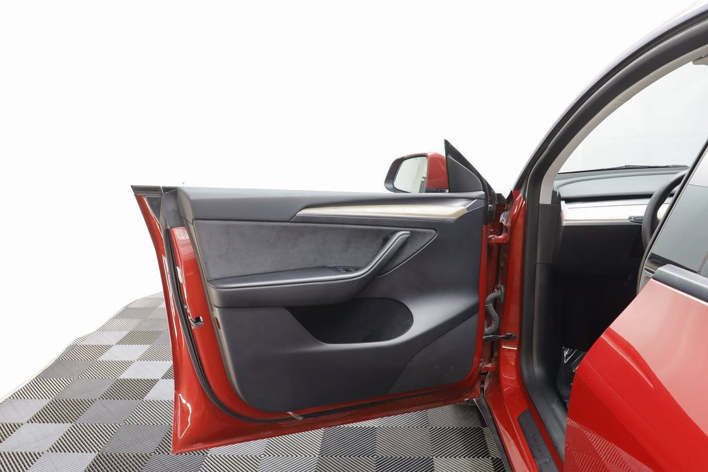 Used 2023 Tesla Model Y Long Range image 5