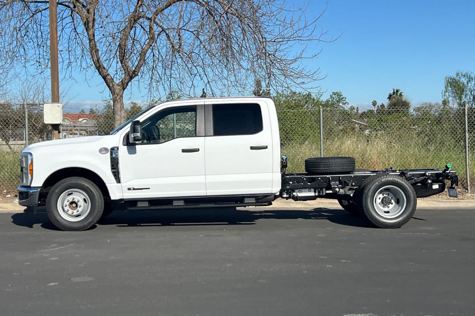 New 2026 Ford F350 XL w/ XL Chrome Package RWD image 5