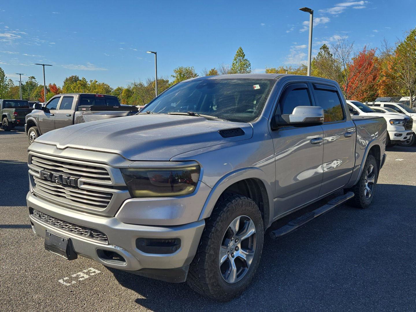 Used 2019 RAM 1500 Laramie AWD/4WD image 3