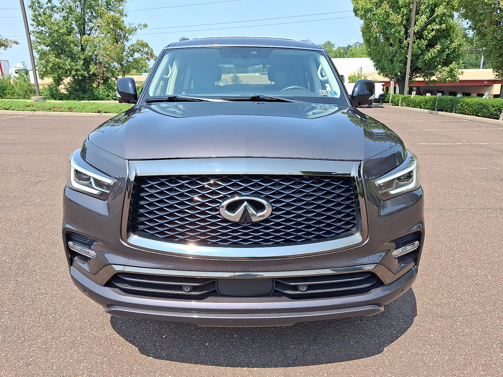 Certified 2023 INFINITI QX80 Premium Select w/ Cargo Package AWD/4WD image 2