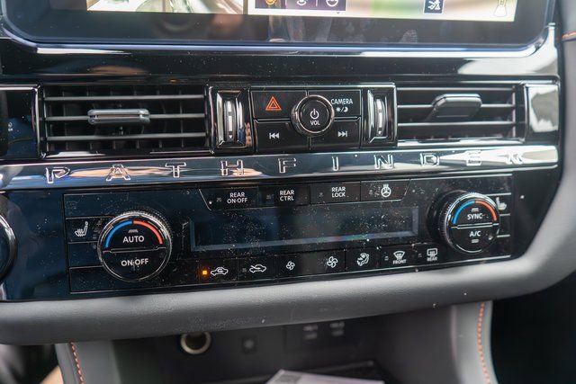 New 2026 Nissan Pathfinder Rock Creek image 18