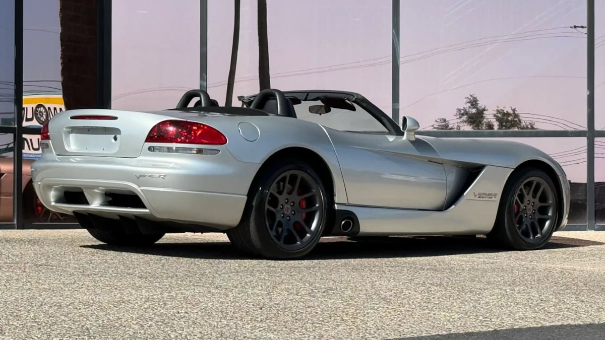Used 2005 Dodge Viper SRT-10 w/ Mamba Edition Group RWD image 12