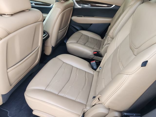Used 2022 Cadillac XT6 Premium Luxury w/ Platinum Package FWD image 32
