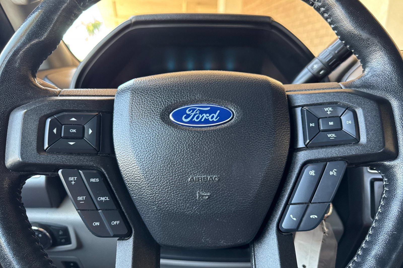 Used 2019 Ford F150 XLT w/ Equipment Group 302A Luxury AWD/4WD image 22